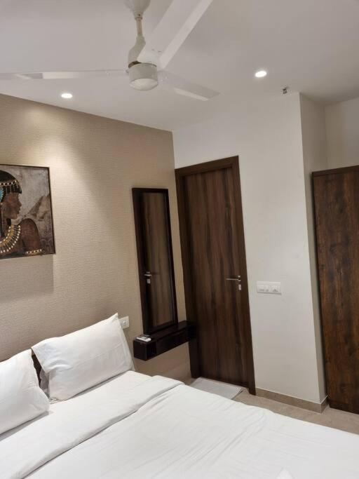 מומביי Classy 1Bhk In Hiranandani Powai מראה חיצוני תמונה