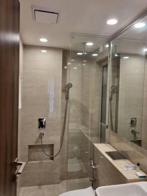 מומביי Classy 1Bhk In Hiranandani Powai מראה חיצוני תמונה